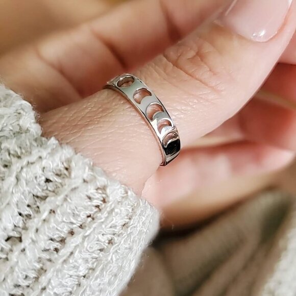 Sterling Silver Moon Ring, Moon Phase Ring, Celestial Ring, Women's Spiritual - Picture 3 of 9